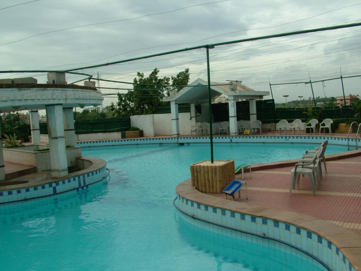 Vip'S Club Hotel Raipur  Exterior photo